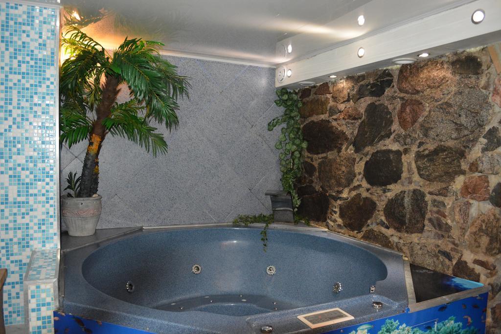 Hotel Viesu Nams Klanas Engure Esterno foto