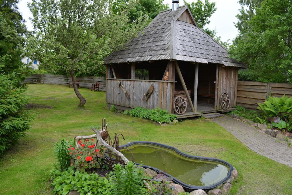 Hotel Viesu Nams Klanas Engure Esterno foto