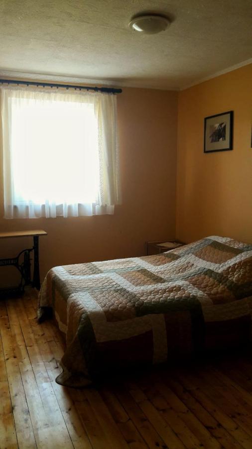 Hotel Viesu Nams Klanas Engure Esterno foto